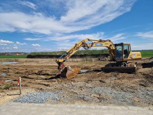 Der Bagger steht schon bereit! - 