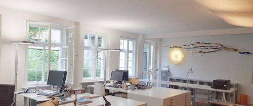 Schreibtischplätze 1 - Büroarbeitsplätze, ruhig, hell, mit Gartenblick am Rotkreuzplatz - All-in-Miete