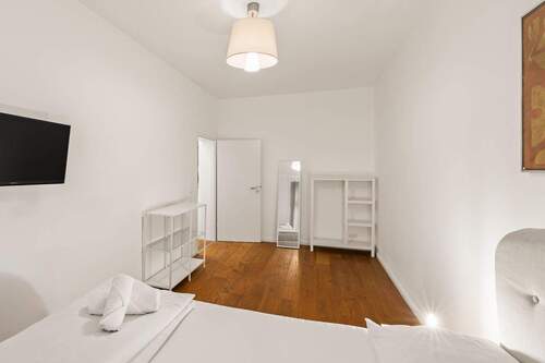 Schlafzimmer - 2 Zimmer Etagenwohnung zum Kaufen in Berlin