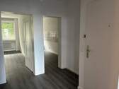 Eingangsbereich - 2 Zimmer Etagenwohnung zur Miete in Wuppertal