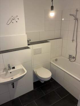 Badezimmer - 2 Zimmer Etagenwohnung in Wuppertal