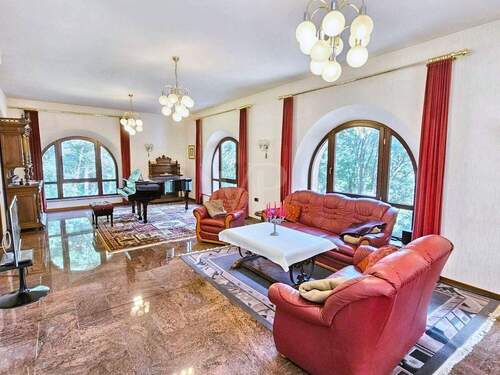 Beletage - Wohnraum - 