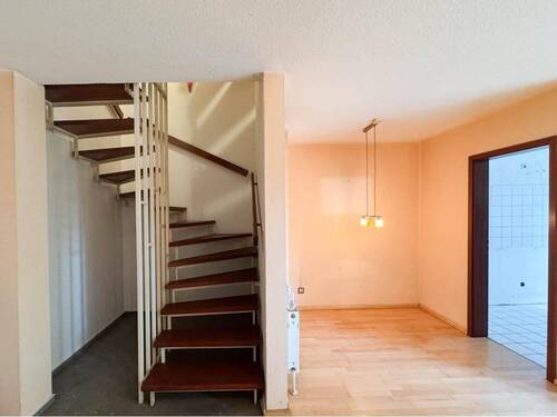 Treppen / Essbereich - 