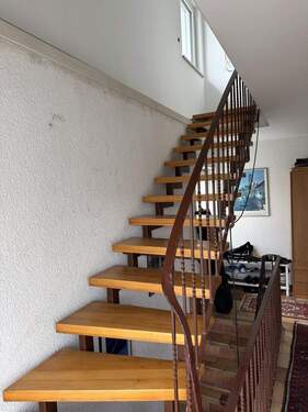 Treppenaufgang zur Wohnung.jpg - 