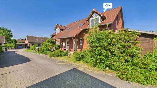 Ihre Zuwegung - 4 Zimmer Doppelhaushälfte zum Kaufen in Süderbrarup