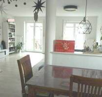 ** Familienfreundliche Doppelhaushälfte mit Garten in ruhiger Lage in Schirmitz **