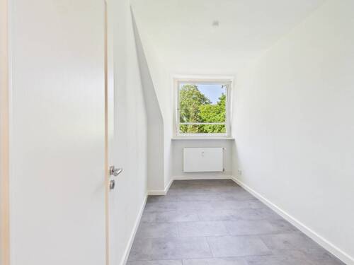 Ankleide/Kinderzimmer/Büro - 