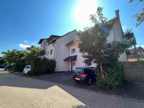 Straßenansicht - 2 Zimmer Etagenwohnung zur Miete in Isenbüttel