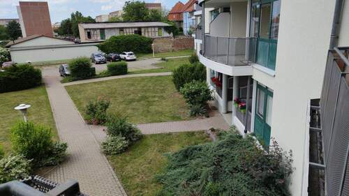 Außenanlage - 3 Zimmer Etagenwohnung zur Miete in Aschersleben