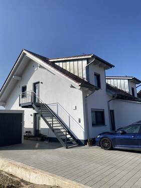 Bild 2 - 4 Zimmer Etagenwohnung zur Miete in Aufhausen