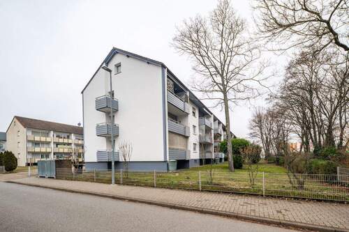 Bild 1 - 'Solide 3-Zimmer-Wohnung mit Balkon und Nebenflächen in Karlsruhe-Grünwinkel'