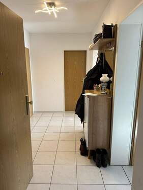 Flur - 3 Zimmer Etagenwohnung zum Kaufen in Groitzsch