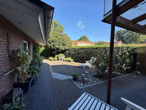 Garten mit Sitzbereich - 