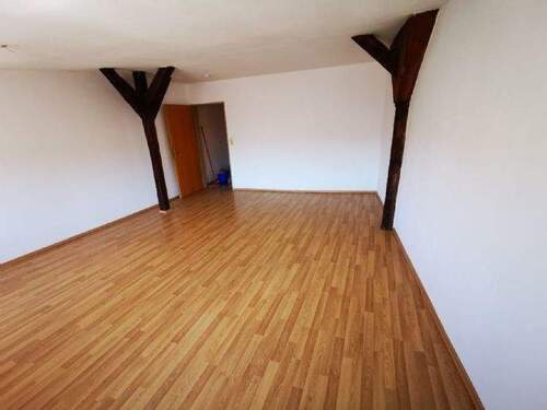 Wohn-/ Schlafzimmer - Große 1-Raum Wohnung im Zentrum