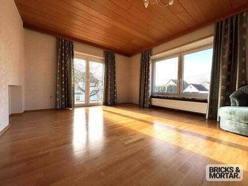 Wohnen Erdgeschoss - 8 Zimmer Einfamilienhaus zum Kaufen in Zusmarshausen / Streitheim