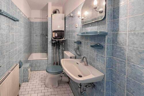Badezimmer mit Gasetagenheizung - 