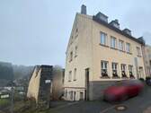 Strassenansicht - Mehrfamilienhaus, Wohnhaus mit 153,00 m&sup2; in Waxweiler zum Kaufen