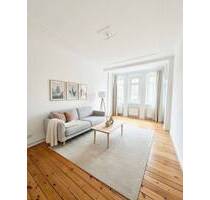 Renovierte Altbauwohnung mit Balkon und stilvollem Wohnambiente - Bezugsfrei! - Berlin Reinickendorf