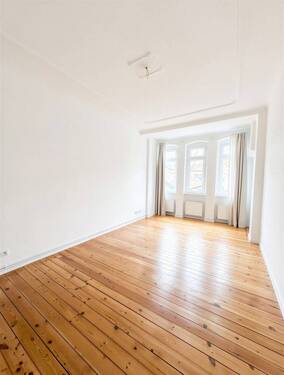 Wohnzimmer - 2 Zimmer Etagenwohnung zum Kaufen in Berlin