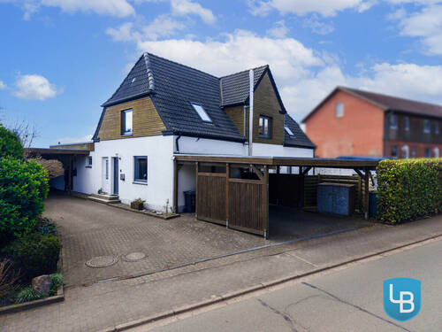 Straßenansicht - Wohnhaus mit zwei Einheiten in Waabs - Ideal für Mehrgenerationen oder Vermietung