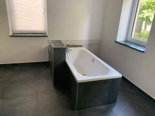 Bad, Ansicht Badewanne - 