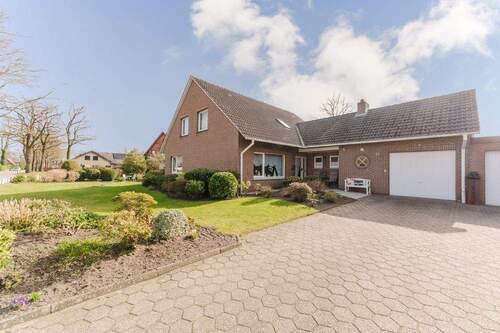 Bild 1 - Sehr gepflegtes Einfamilienhaus in guter Wohnlage von Emlichheim - ebenerdiges Wohnen möglich