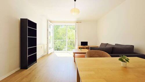 Wohnzimmer - 2 Zimmer Etagenwohnung zum Kaufen in Berlin