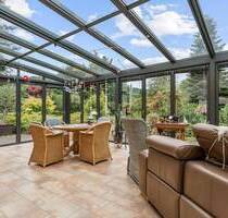Großzügiges Einfamilienhaus mit 10.000 m² Grundstück & Wintergarten - Bissendorf Himbergen