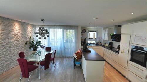 Ess-Küchenbereich - EBENERDIG WOHNEN MIT VIEL KOMFORT UND EIGENEM GARTEN