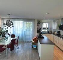 EBENERDIG WOHNEN MIT VIEL KOMFORT UND EIGENEM GARTEN - Friedrichshafen Kluftern