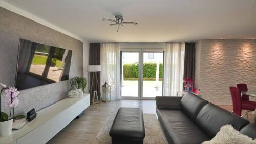 Wohnzimmer-Bereich - 4 Zimmer Etagenwohnung in Friedrichshafen