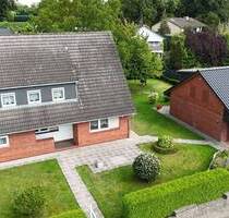 ***NENNDORF***EINFAMILIENHAUS MIT SEP. WOHNUNG UND GARAGEN ZU VERKAUFEN*** - Rosengarten