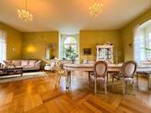 Großzügiges Esszimmer - 