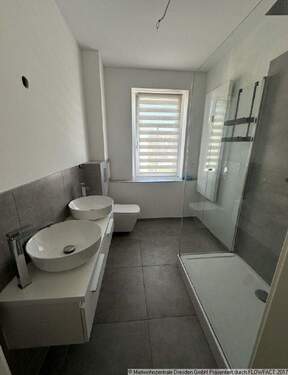 Badezimmer - Schön sanierte 2-Raumwohnung mit offe - 2 Zimmer Etagenwohnung zur Miete in Dresden