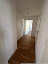 Flur - Schön sanierte 2-Raumwohnung mit offener Kü - Etagenwohnung mit 56,80 m² in Dresden zur Miete