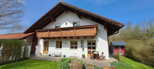 Hausansicht - 7 Zimmer Einfamilienhaus zum Kaufen in Obertaufkirchen