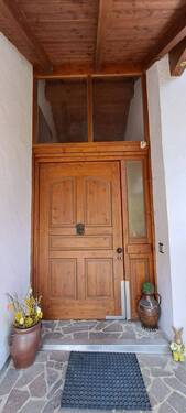 Hauseingang - Einfamilienhaus mit 285,00 m² in Obertaufkirchen zum Kaufen