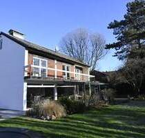 Hochwertig modernisiertes Wohnhaus mit großem Grundstück & Pool in Bad Waldliesborn, Nähe Kurpark - Lippstadt