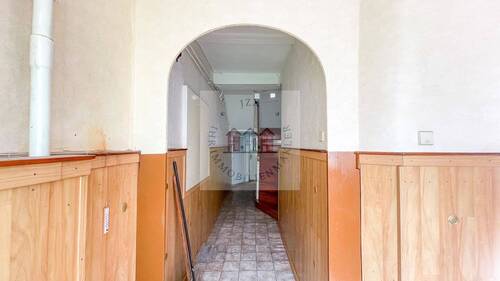 Flur/Treppenhaus - 4 Zimmer Mehrfamilienhaus, Wohnhaus in Jessen (Elster)