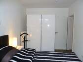 Schlafzimmer 2.JPG - 