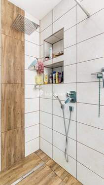 1. OG Badezimmer 3 - 