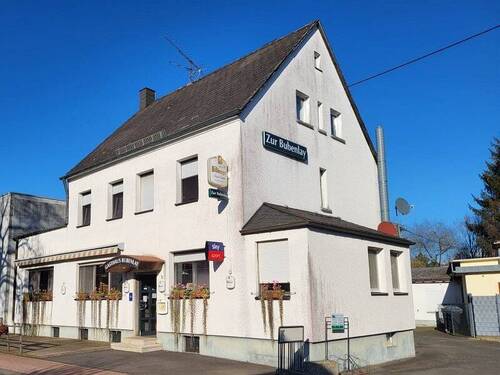 Vorderansicht 2 - Gastronomie? Einfamilienhaus? Mehrfamilienhaus? Entscheiden Sie doch einfach selbst!