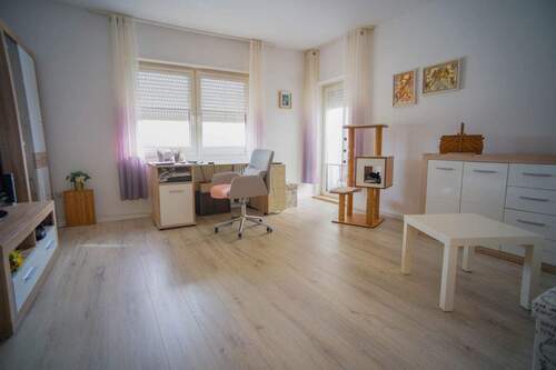 Wohnzimmer(1) - 2 Zimmer Etagenwohnung in Schwetzingen