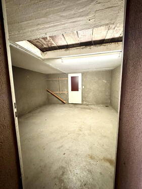 Garage - Raum unter Grube - 