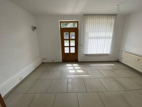 Laden-Büro - 2 Zimmer Gewerbeobjekt (Büro, Produktion, Verkauf) in Oelsnitz
