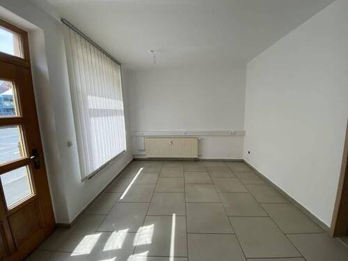 Laden-Büro - Gewerbeobjekt (Büro, Produktion, Verkauf) in Oelsnitz zur Miete