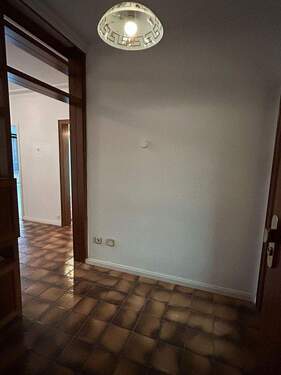 Flur - Etagenwohnung mit 90,20 m&sup2; in Hamburg zum Kaufen