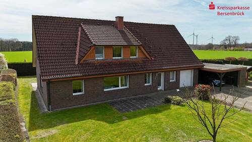 Außenansicht - Zweifamilienhaus in Schwagstorf - Selbstbezug, Vermietung, oder beides