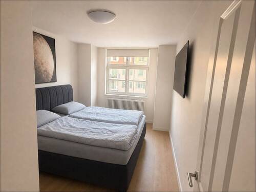 Helles Schlafzimmer - 3 Zimmer Etagenwohnung in Ludwigshafen