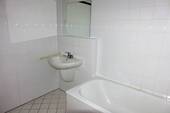 Badezimmer - 2 Zimmer Etagenwohnung zum Kaufen in Berlin